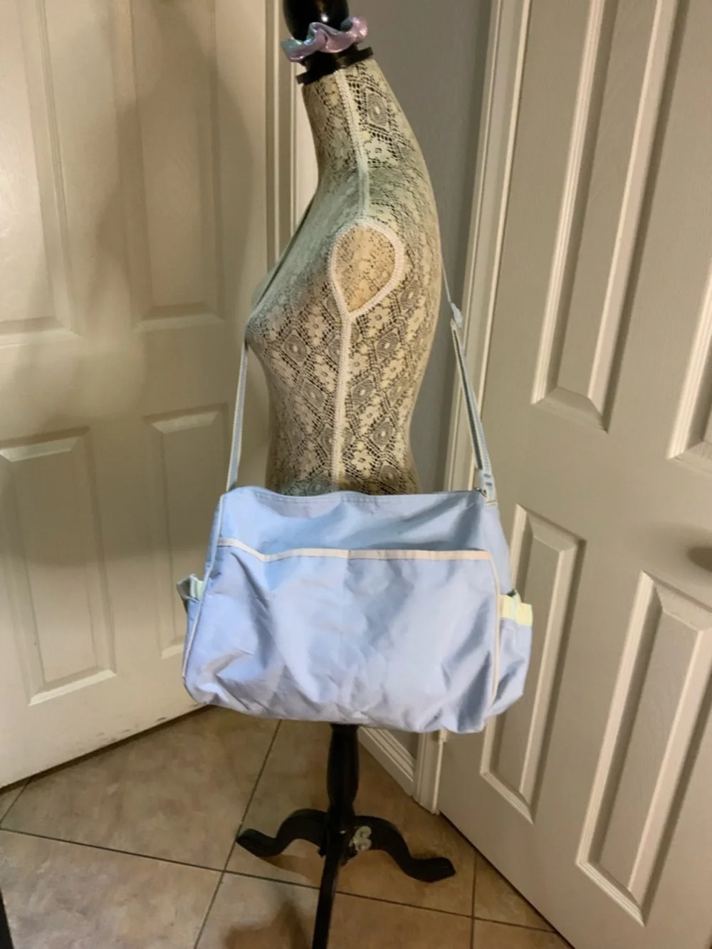 Vintage rare Winnie the Pooh diaper/ duffel bag - Picture 4 of 13